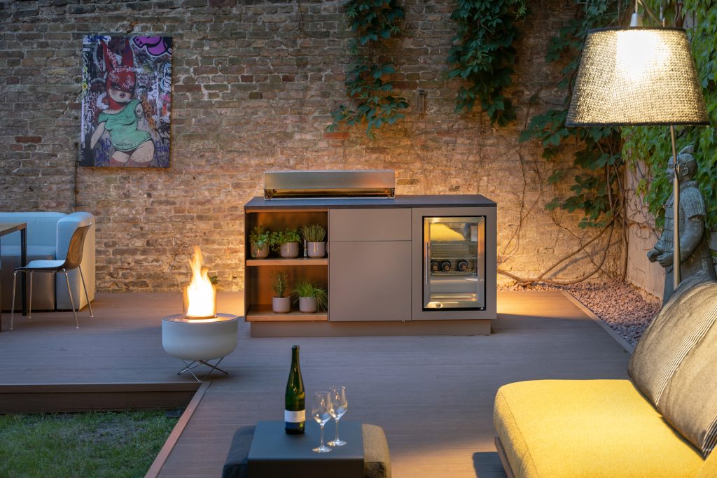 Tabelle, Innenarchitektur, Lampe, Hinterhof, Couch